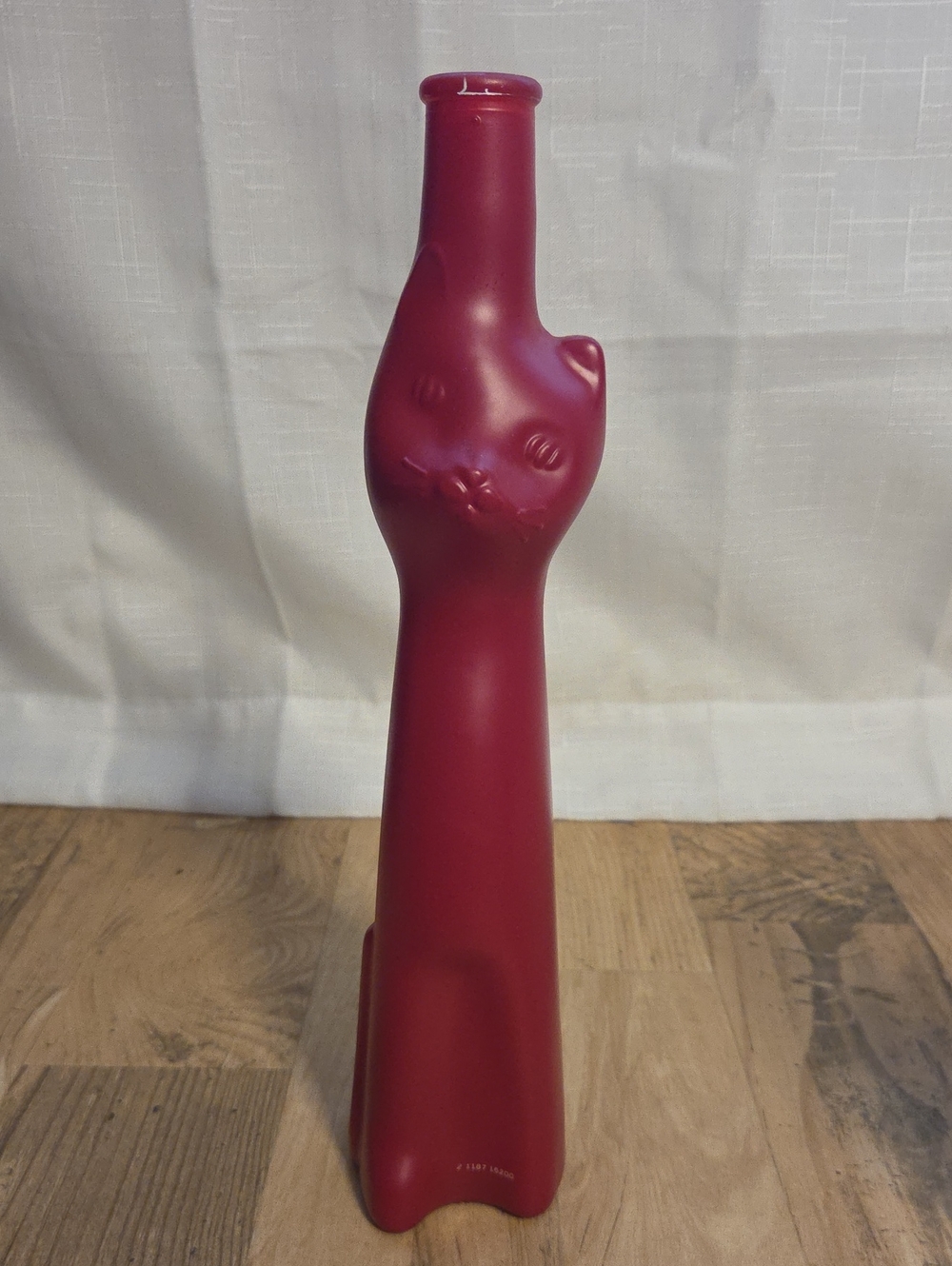 Moselland Riesland Rheinhessen Happy Cat Dark Pink/Red Empty Bottle